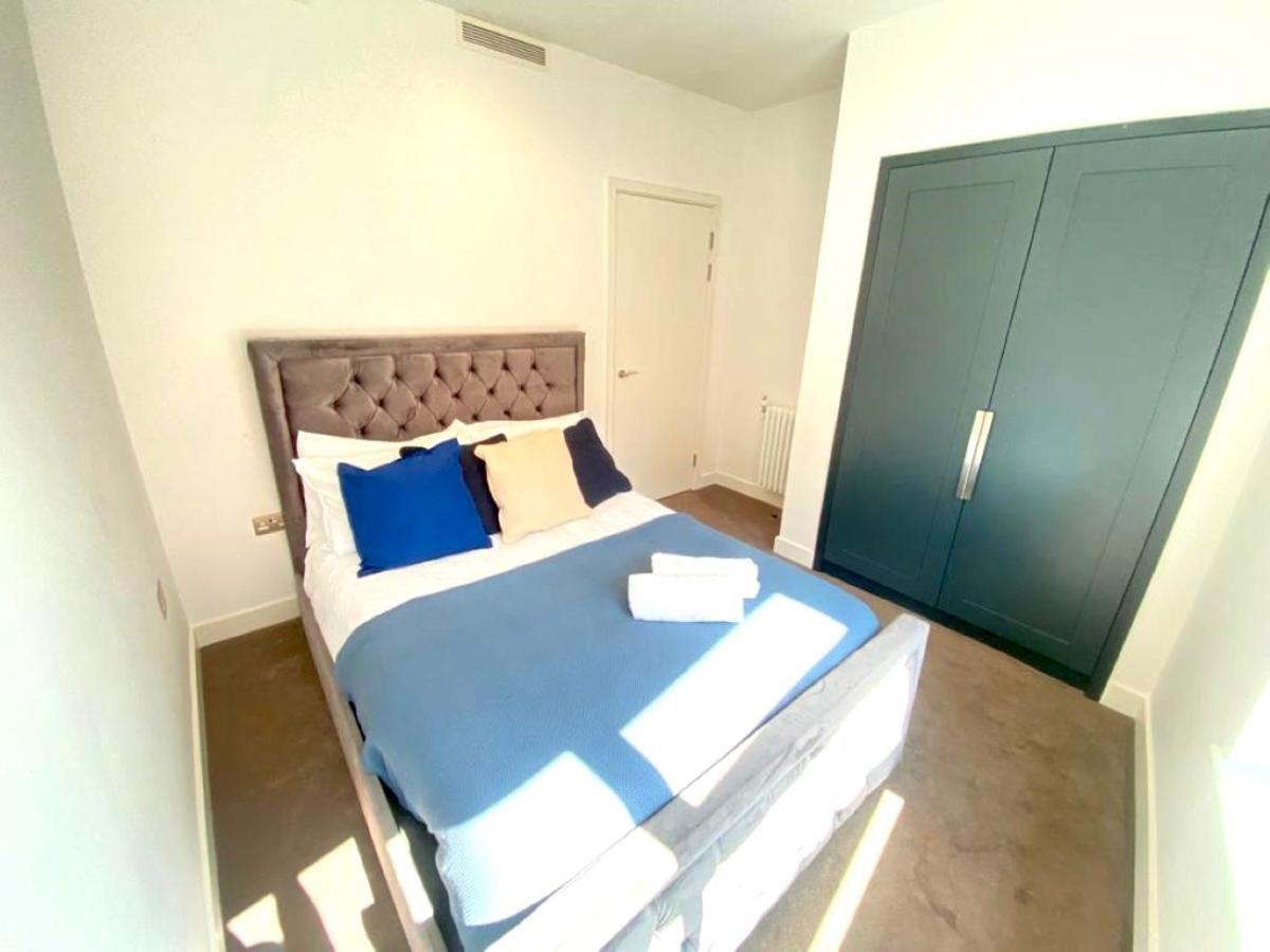 Excel Side Apartment London