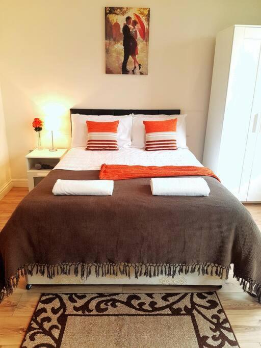 Comfortable Flat Near * Londres