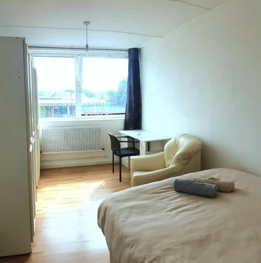 Elephant & Castle - Zone 2 - Private - Shared Bathroom * London