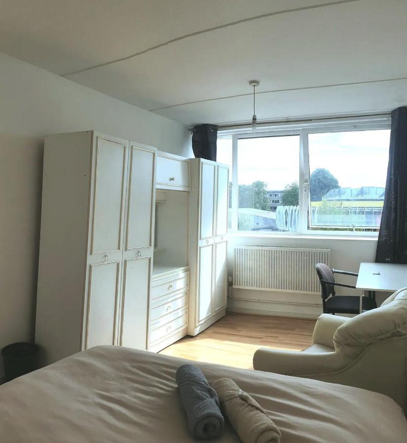 Elephant & Castle - Zone 2 - Private - Shared Bathroom Privatunterkunft