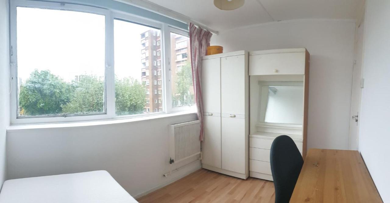 Privatunterkunft Elephant & Castle - Zone 2 - Private - Shared Bathroom *