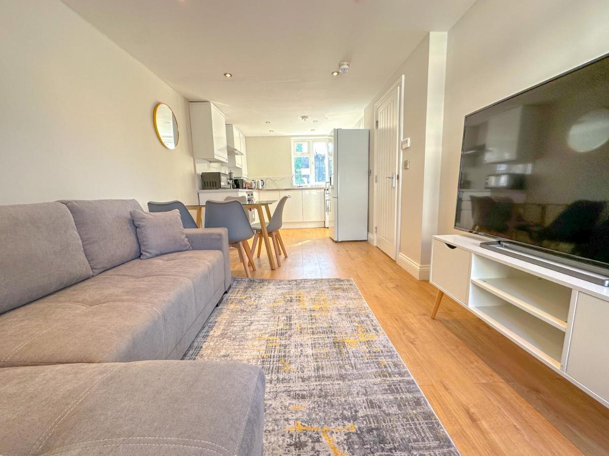 Apartment Parkway Residences London