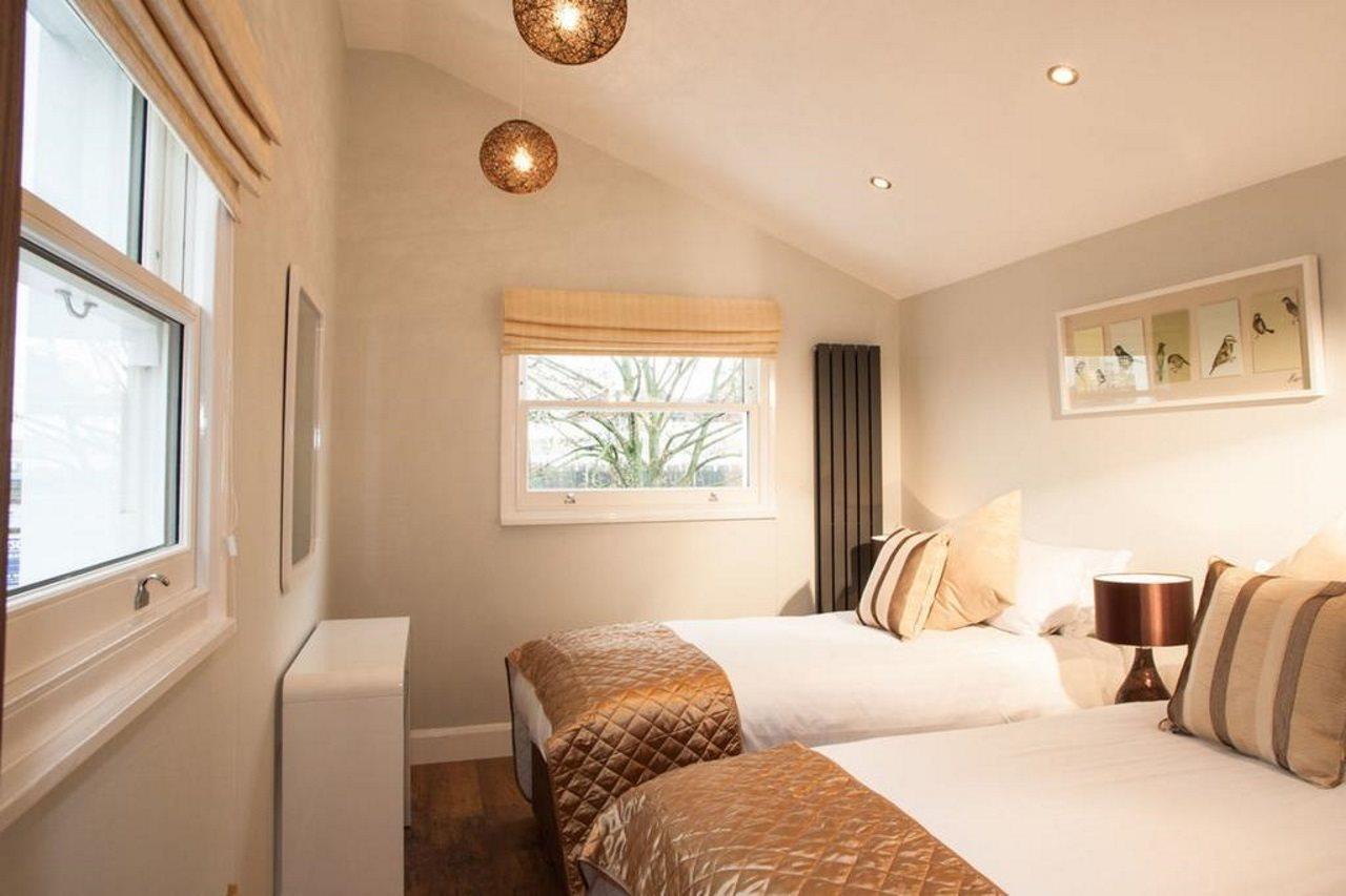 Lamington - Hammersmith * London