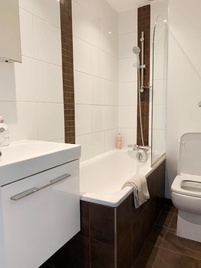 Location 2 Bed Flat, Zone Ii, Nw6 *