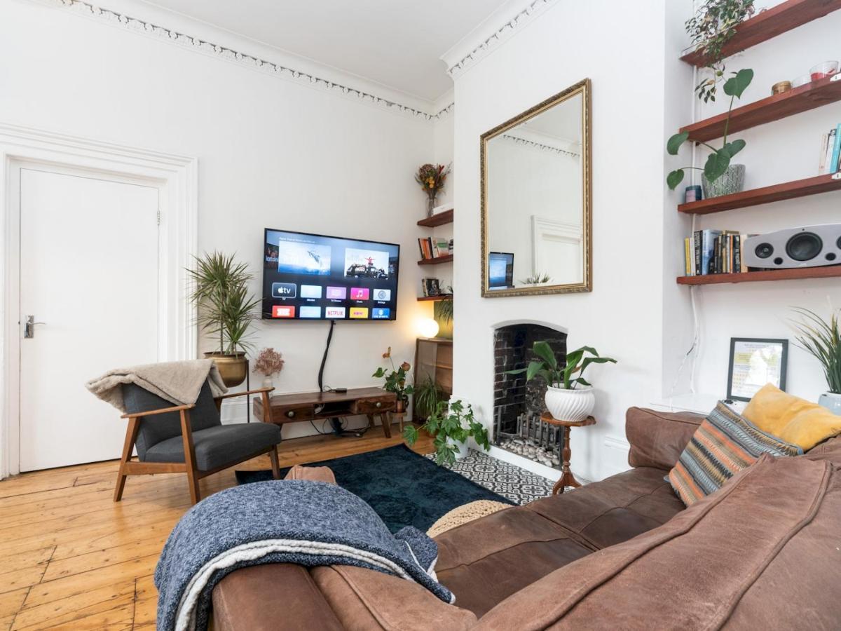 Pass The Keys Rustic And Quirky Flat In Charming Charlton Village Apartment