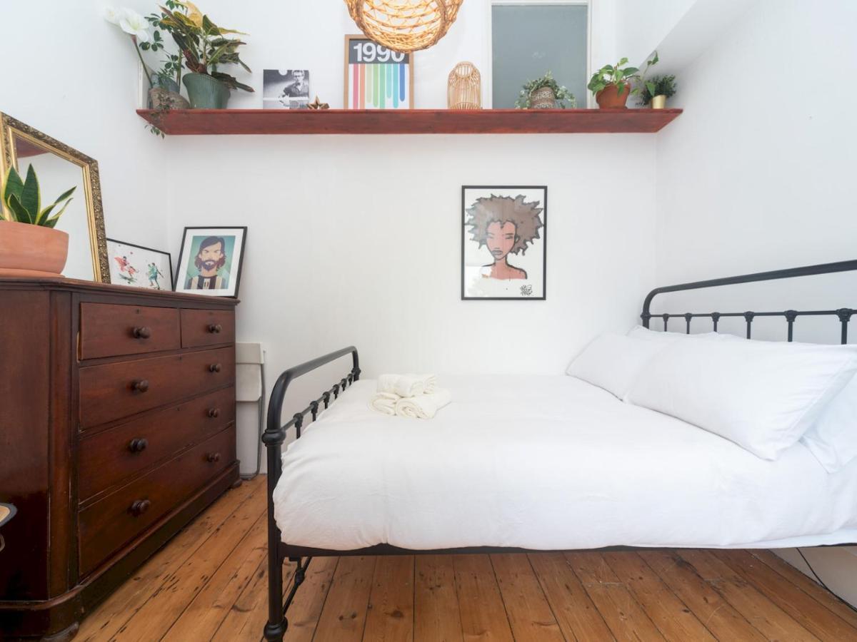 Pass The Keys Rustic And Quirky Flat In Charming Charlton Village Apartment *