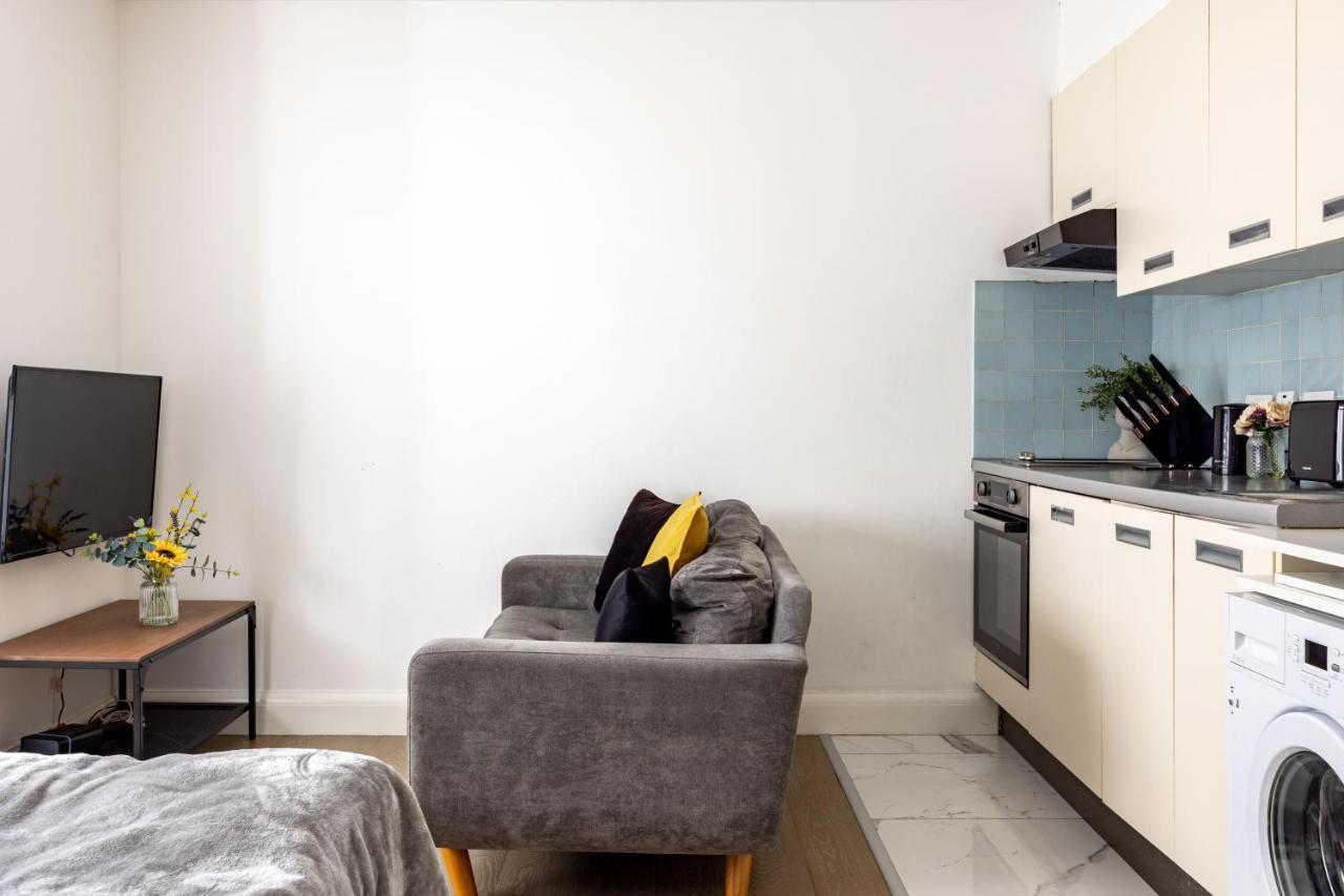 Knightsbridge Apartment