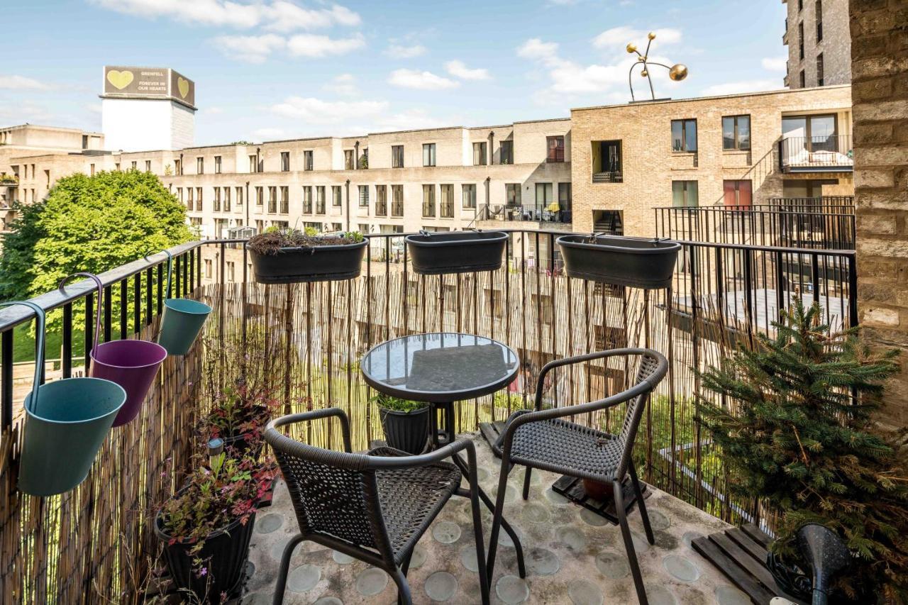 Shiny & Comfy With Underground Links Nearby! * London