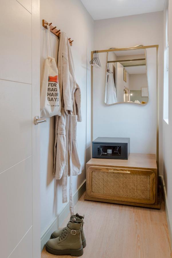 Shepherds Bush - Your Apartamento