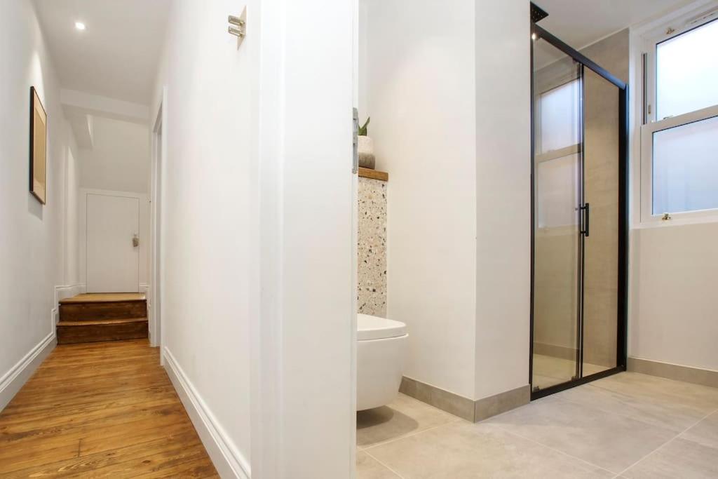 Newly Refurbished, Cosy & Modern In E17 Apartamento