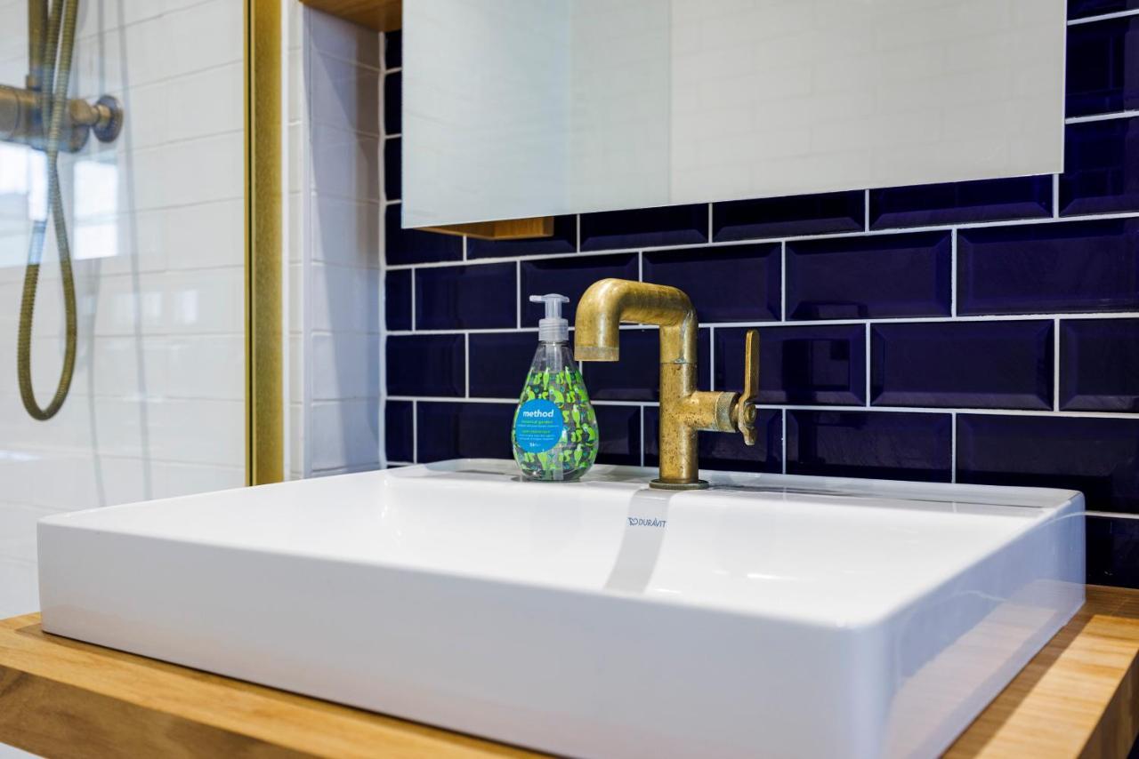 Luxury Apartment-business-relocation-canary Wharf