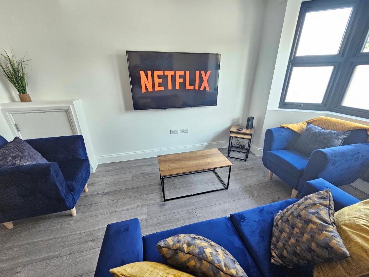 Apartamento Spacious 4br House, London, Sleeps 9, Parking Available *