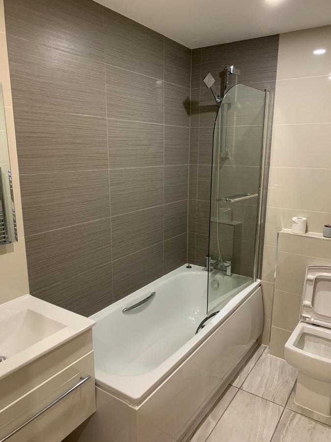 Four Bedroom Brixton Apartamento *