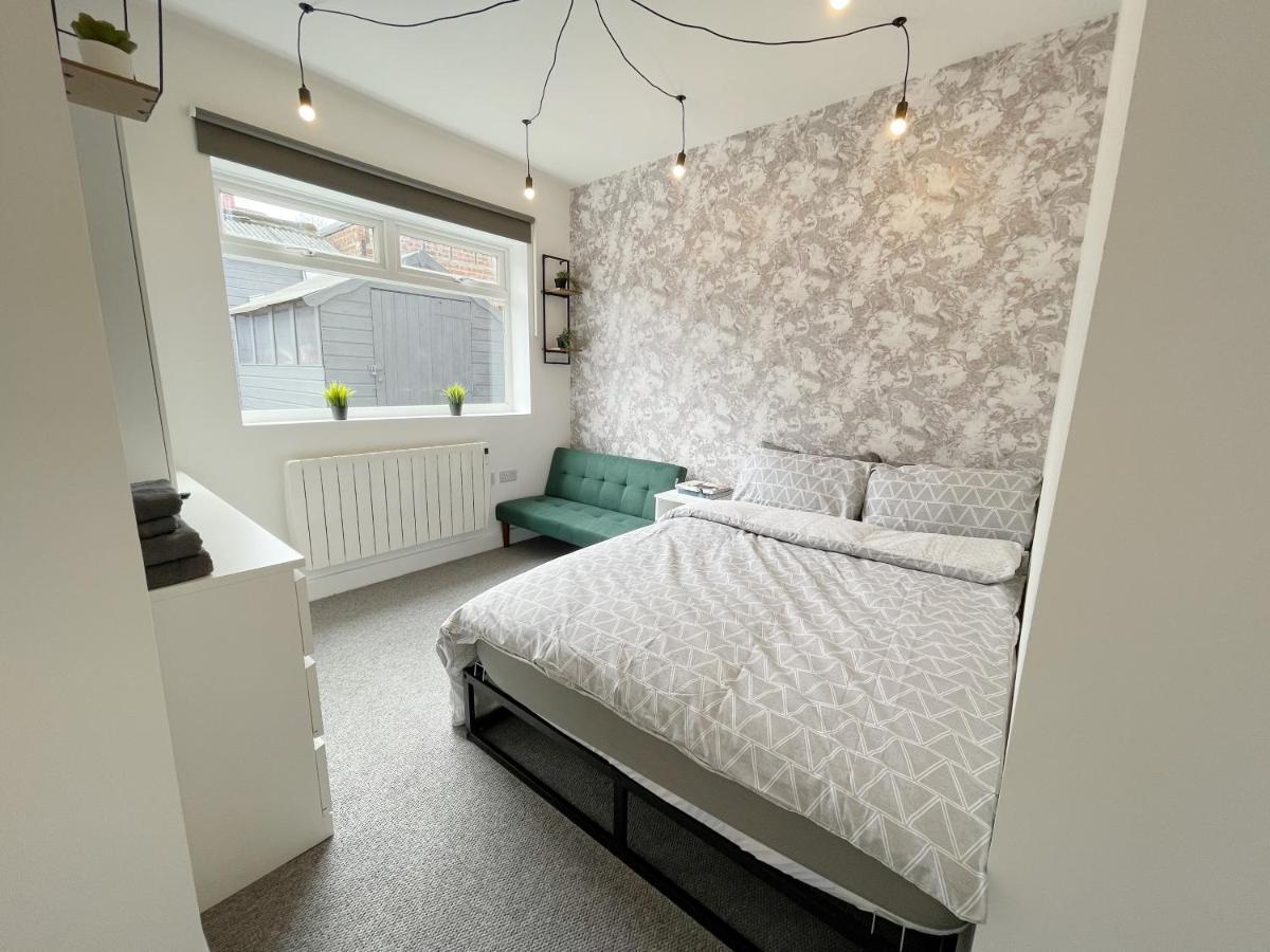 Cosy Bright Close To Wembley Stadium London