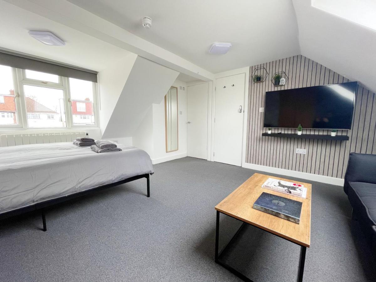 Cosy Bright Close To Wembley Stadium * London