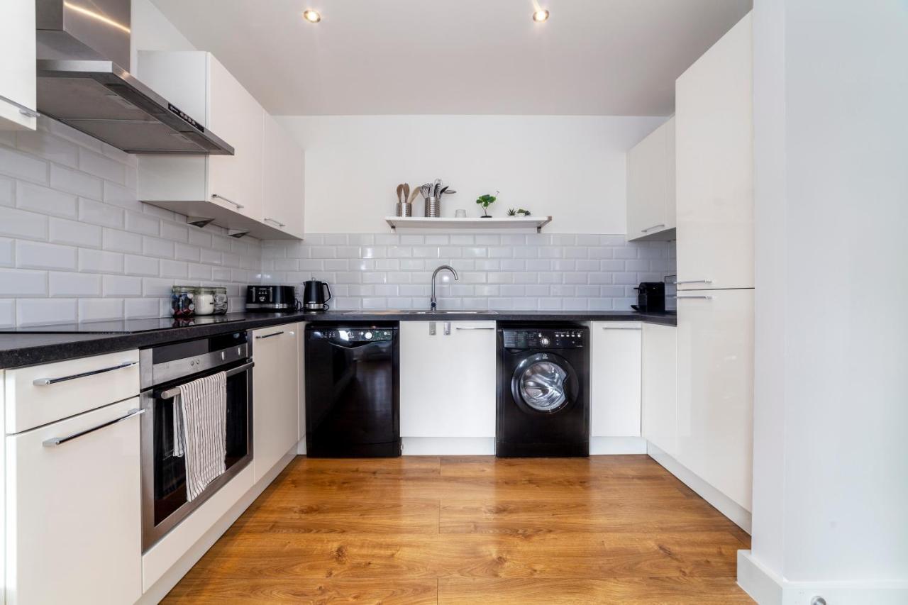 Modern And Bright 2 Bdr Flat In Clapham Common Apartment