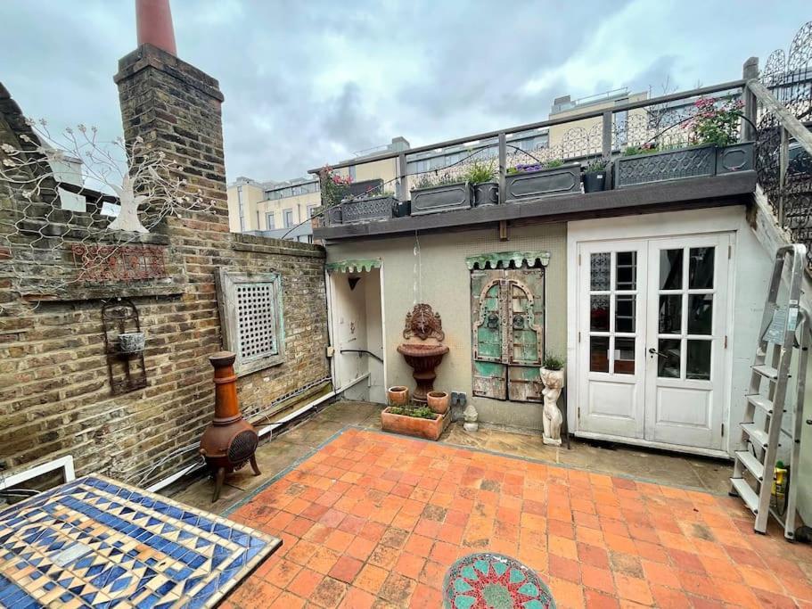 Golborne Road 3 Bedrooms Antique Rooftop Terrace Flat Apartment *