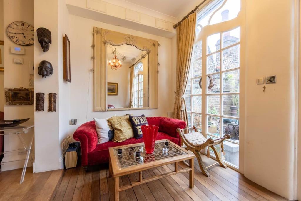 Golborne Road 3 Bedrooms Antique Rooftop Terrace Flat London