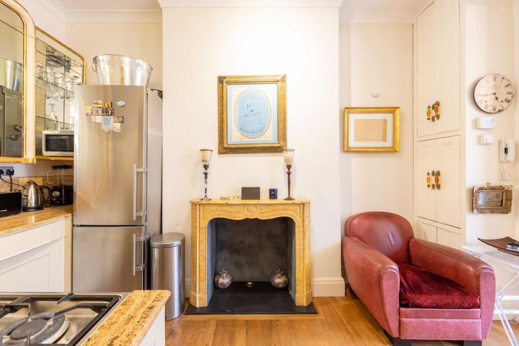 Apartment Golborne Road 3 Bedrooms Antique Rooftop Terrace Flat *