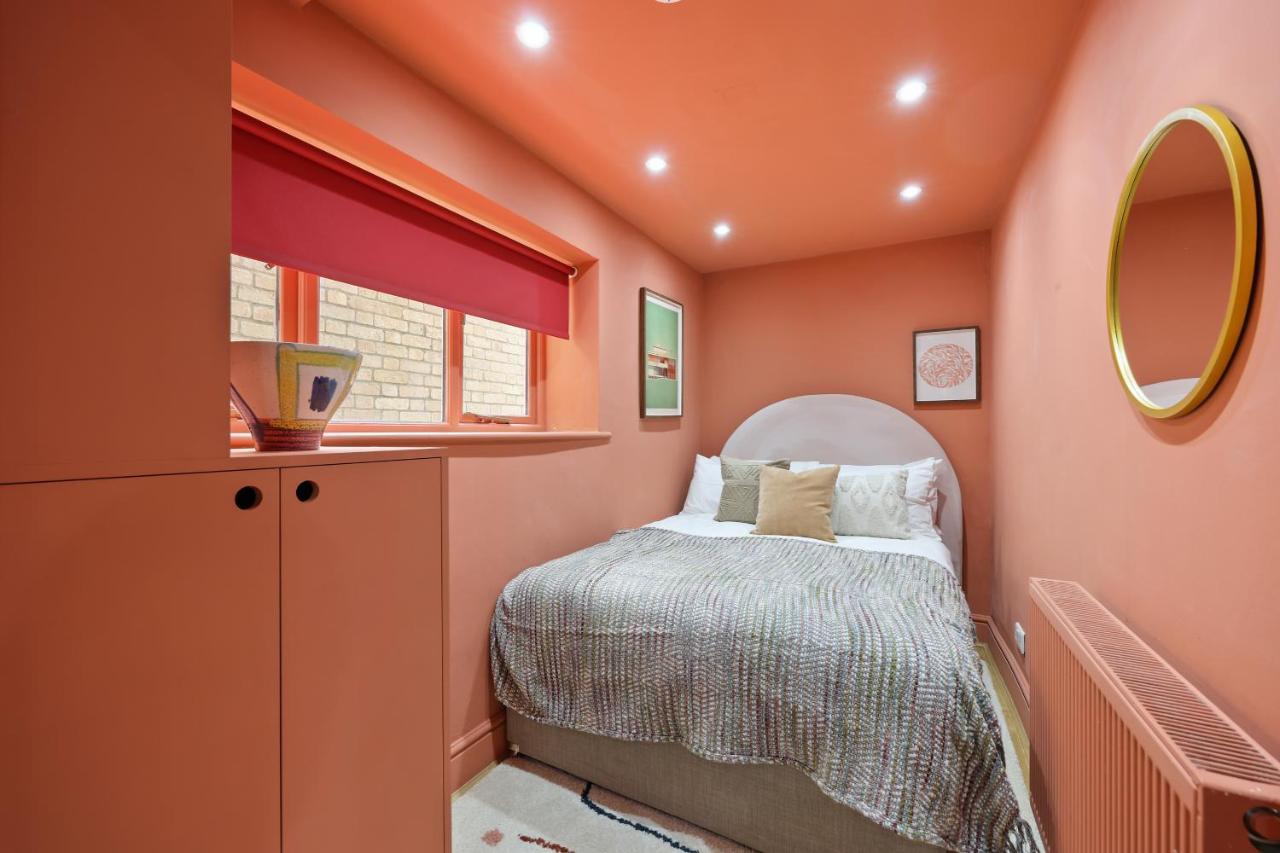 Parkhurst By Hiatus Concierge Apartment London