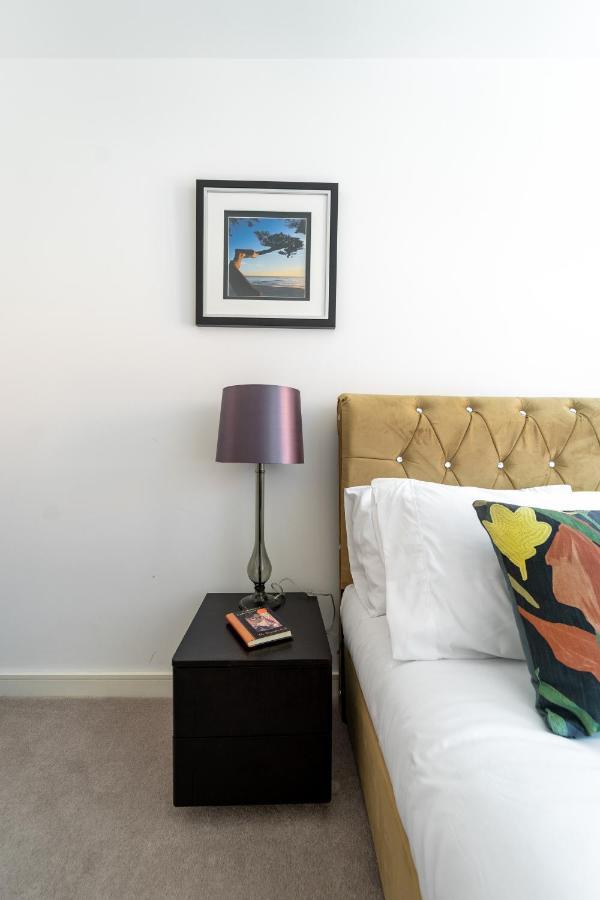 Luxury Riverview Greenwich 2bed Apt- Sleep 6 Guests-5min From 02 Arena- Playstation 4 Provided Apartment