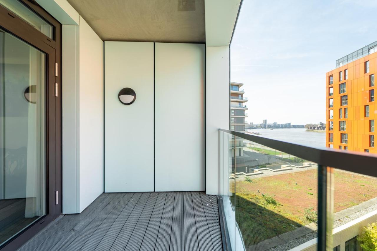 Luxury Riverview Greenwich 2bed Apt- Sleep 6 Guests-5min From 02 Arena- Playstation 4 Provided Apartment