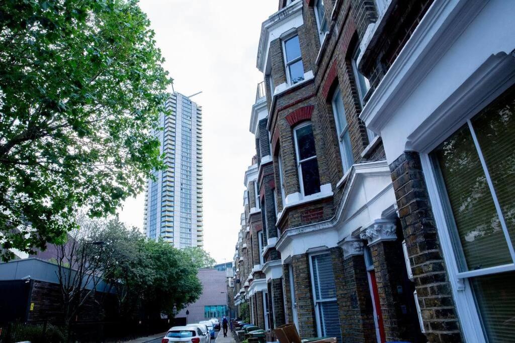 Apartment Airy, 3 Bedrooms, Ensuite , Flat *