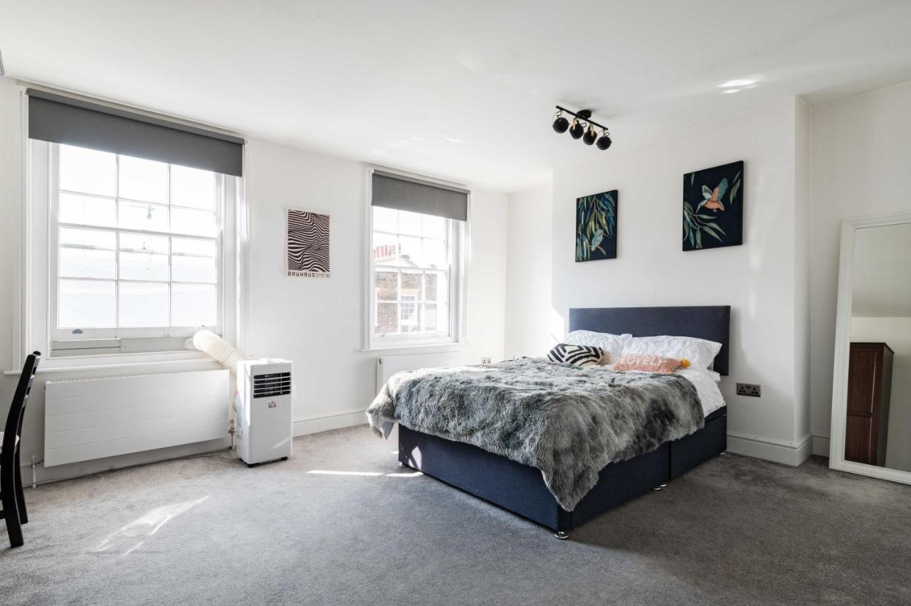 Bright & Spacious 2-Bed, 2-Bath In The Heart Of Central London - Whole Apartment * London