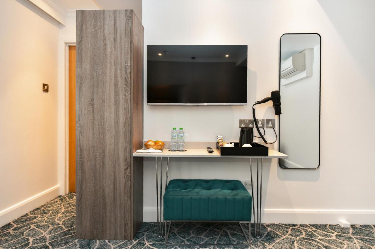 Hotel Queens Park London