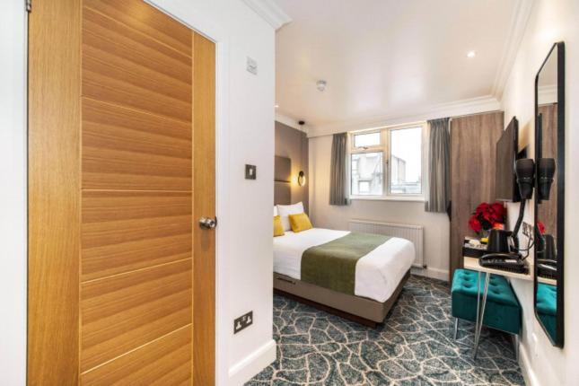 Hotel Queens Park