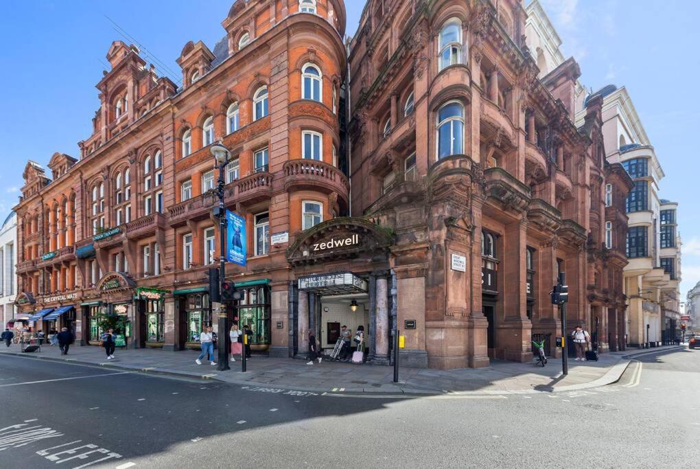 Apartment Piccadilly Haven, Flat In Vr12 London