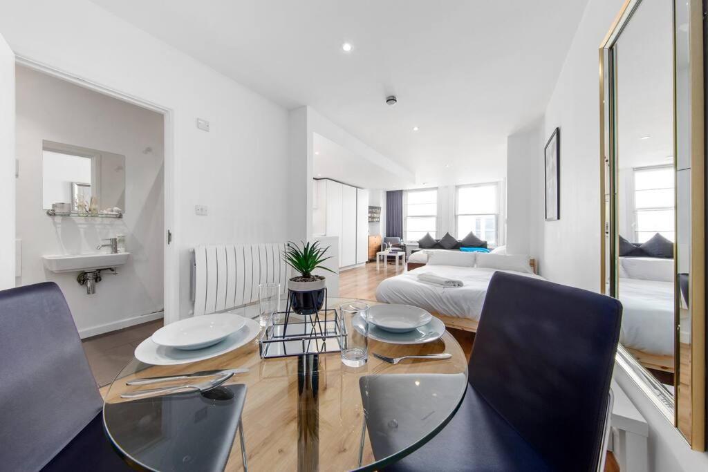 Stylish Sleep6 Flat At Iconic Piccadilly Circusvr6 * London