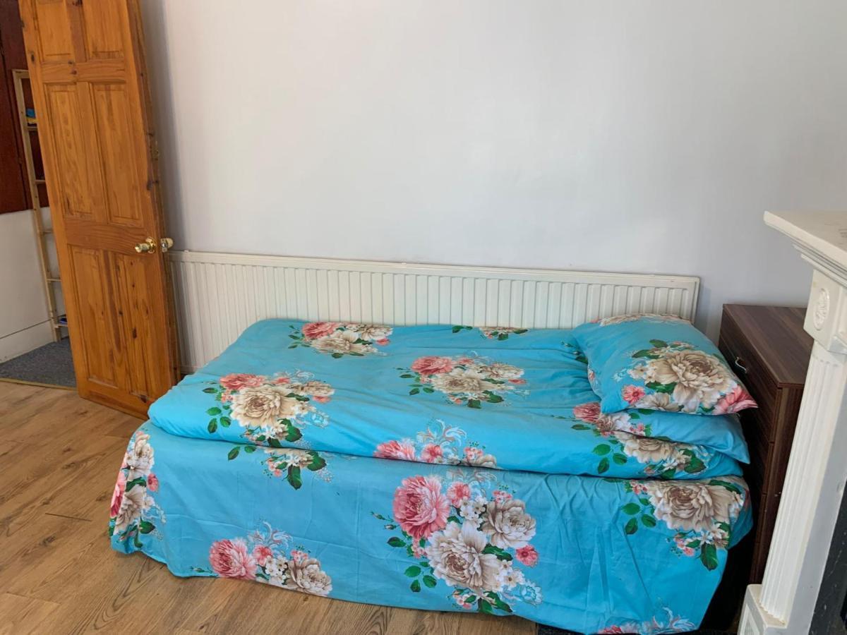 Double Bedroom Near The St Street Rail Station Gasthof *