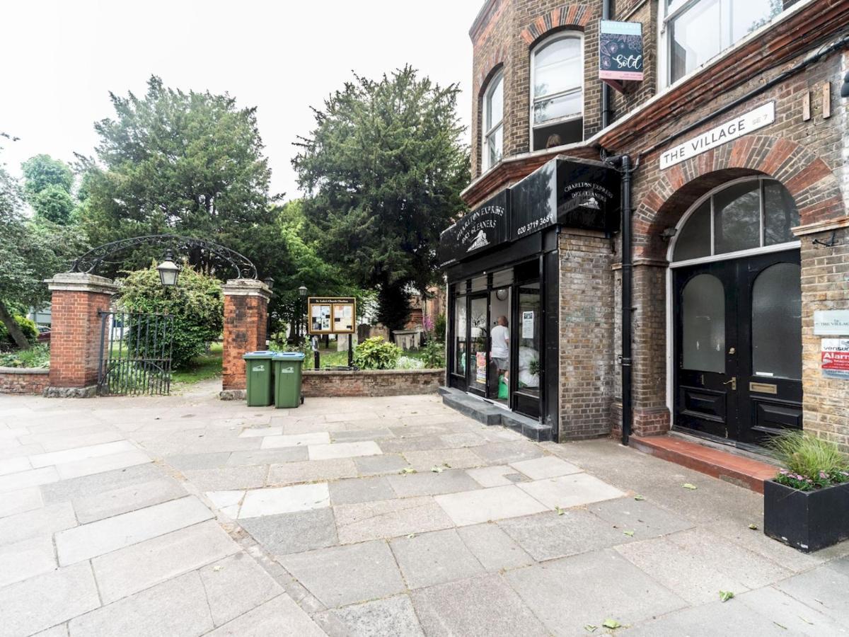 Pass The Keys Rustic And Quirky Flat In Charming Charlton Village Apartment *