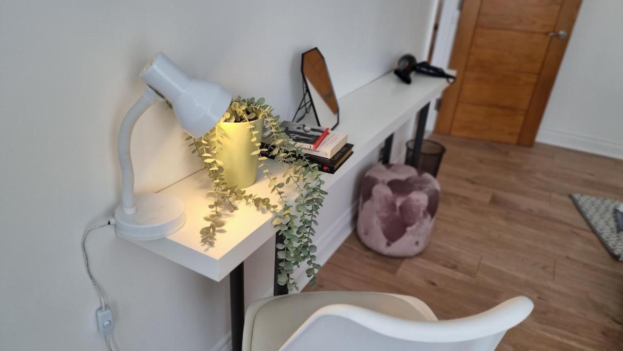 Apartamento Woodside Gardens Luxury Near Alexandra Palace, Tottenham Stadium & Drumsheds