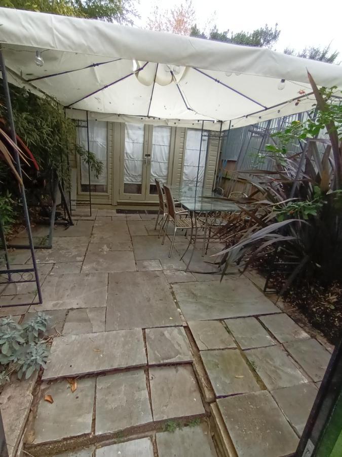 Apartment 3 Bed Lovely Garden Flat Wandsworth *