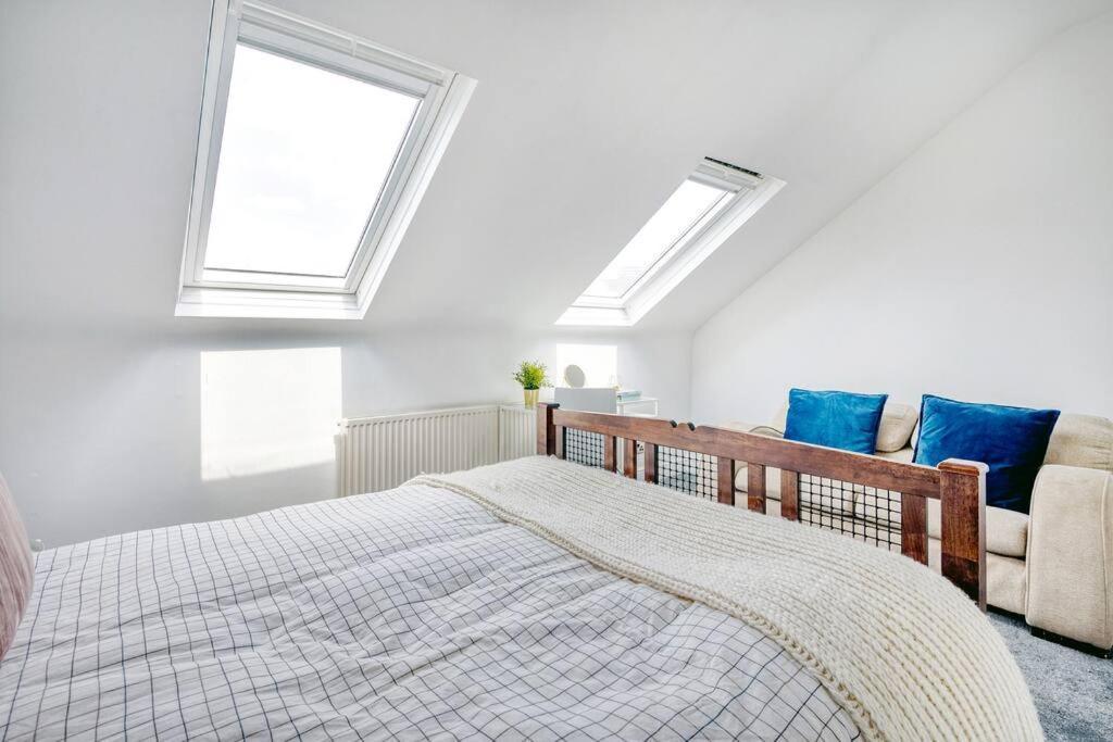 3 Bed Flat Near Chelsea Apartment *
