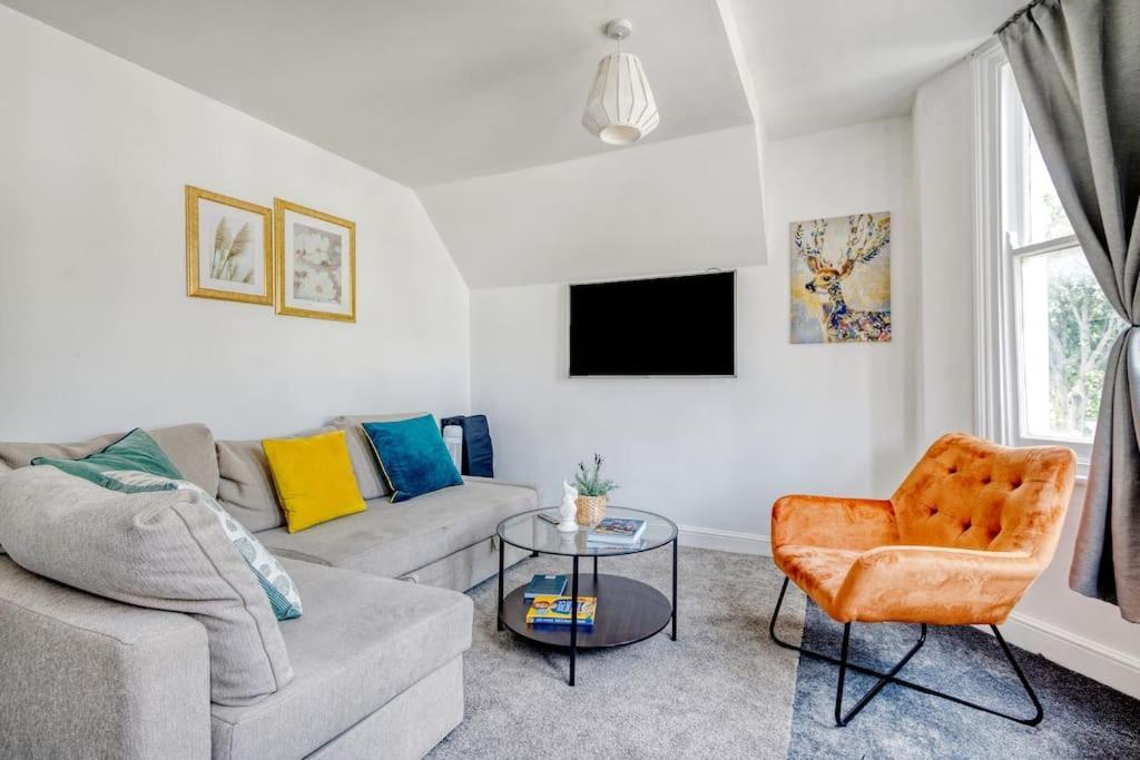 Apartment 3 Bed Flat Near Chelsea London