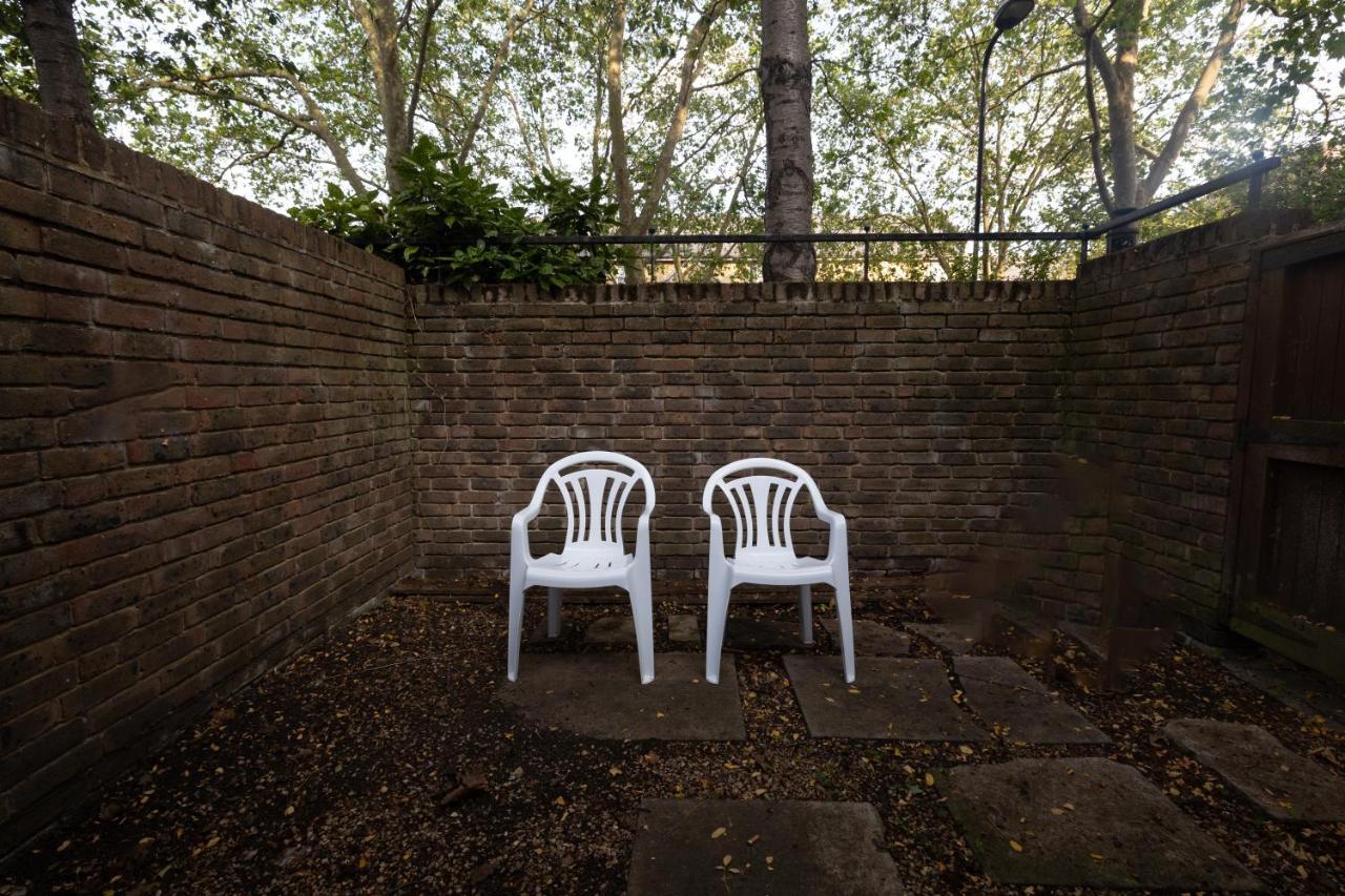 Peaceful With Led Lights & Secluded Garden Space Apartment