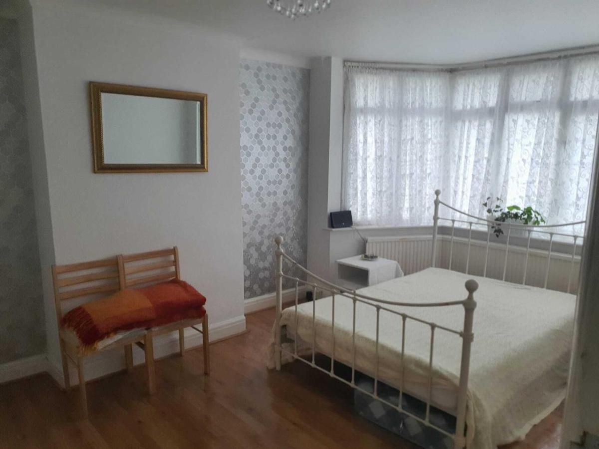 Grey Double Bedroom Apartamento Londres