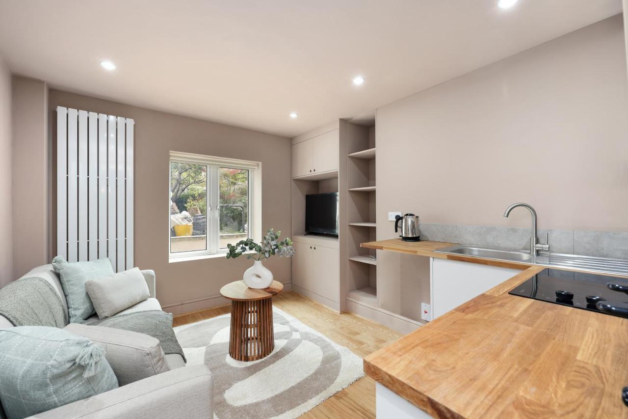 Parkhurst By Hiatus Concierge Apartment London