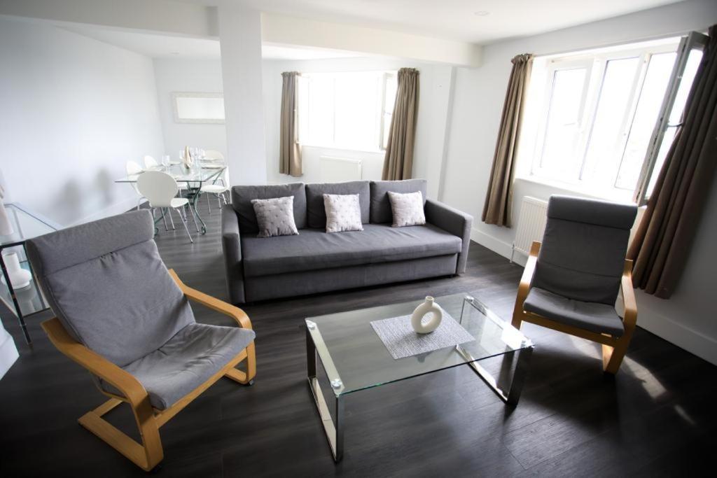 Penthouse At Chelsea Cloisters Apartment *