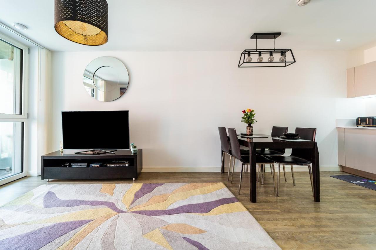 Luxury Riverview Greenwich 2bed Apt- Sleep 6 Guests-5min From 02 Arena- Playstation 4 Provided London