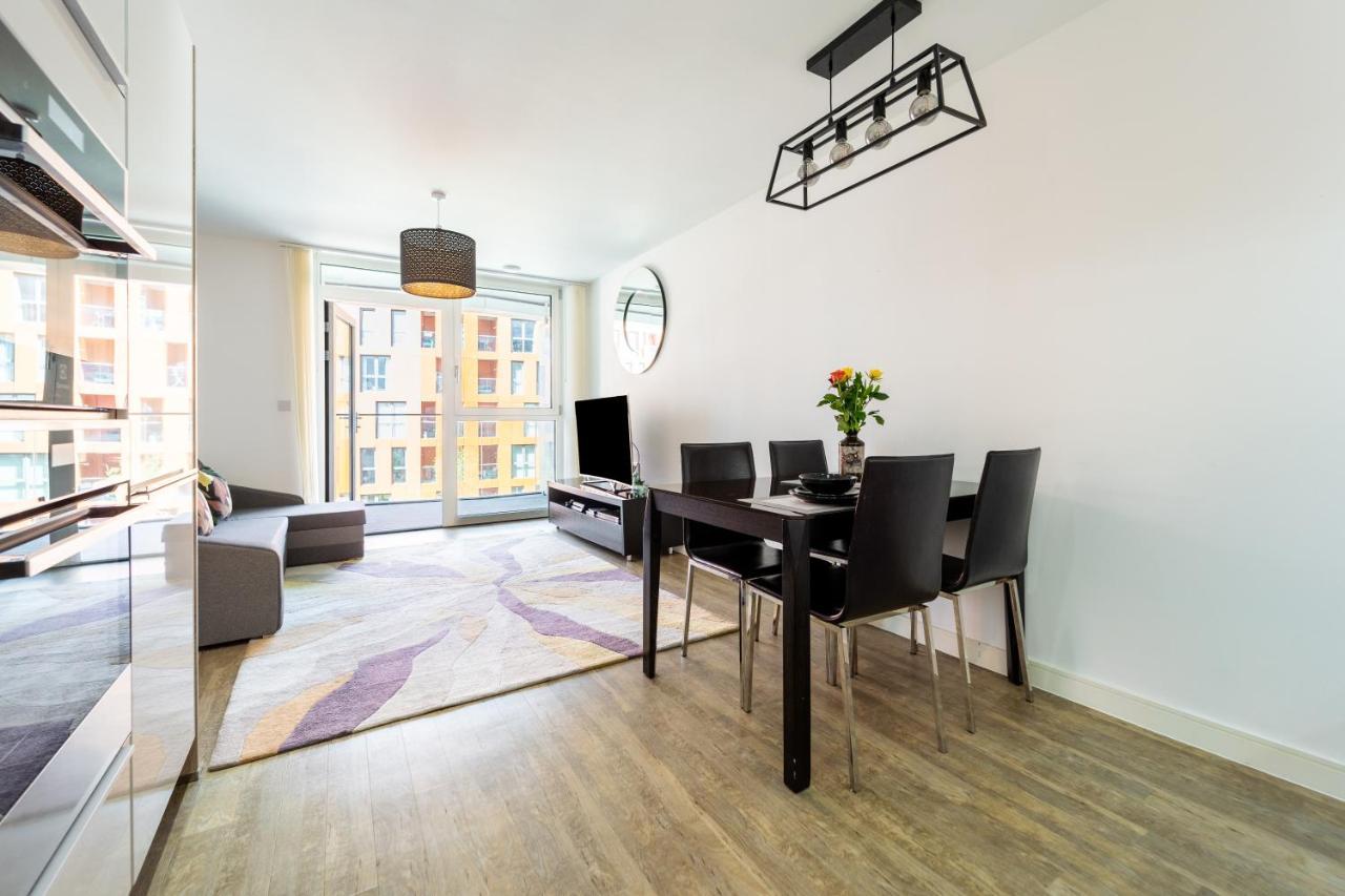 Luxury Riverview Greenwich 2bed Apt- Sleep 6 Guests-5min From 02 Arena- Playstation 4 Provided Apartment