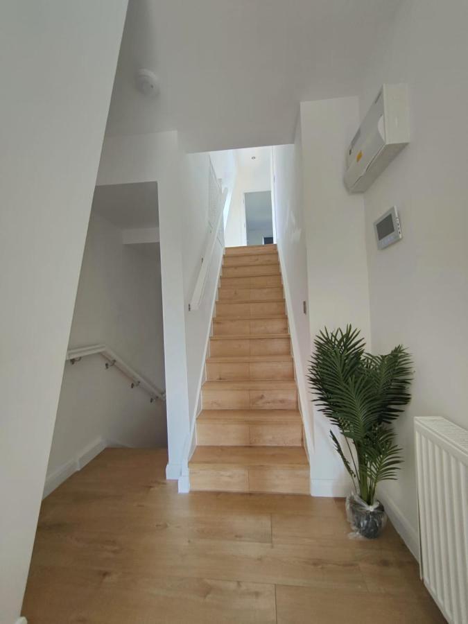 Latchmere Apartamento *