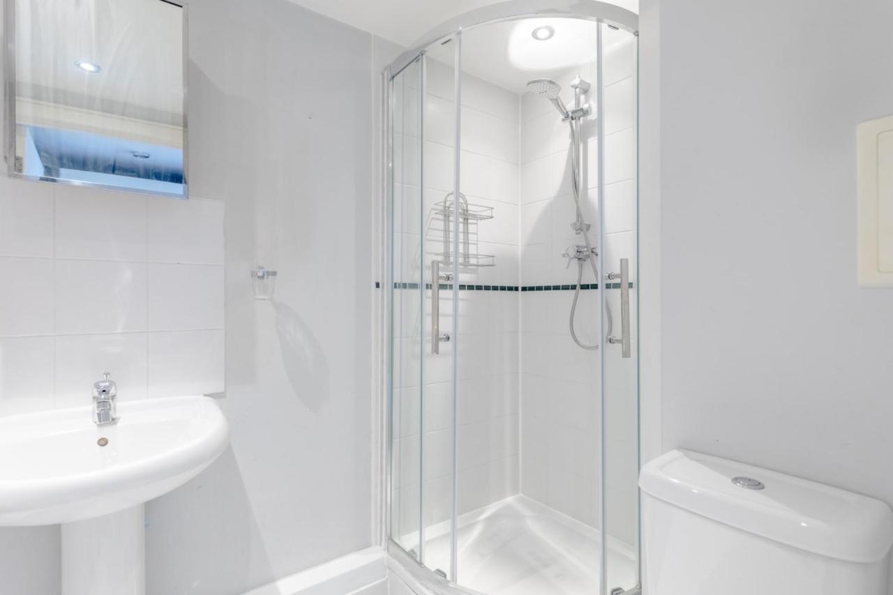 Lovely 2bd Flat With Balcony - Stoke Newington Londres
