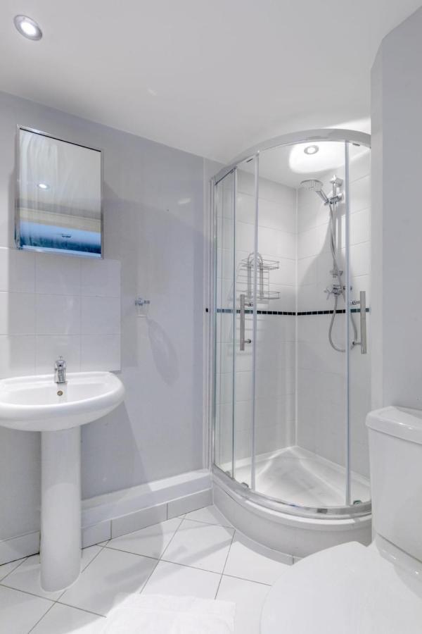 Apartment Lovely 2bd Flat With Balcony - Stoke Newington *