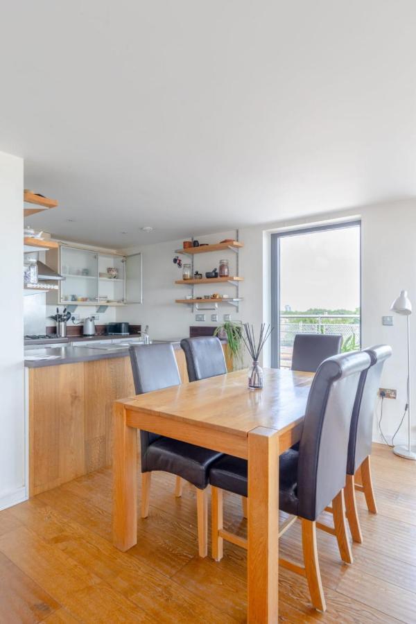 Apartment Lovely 2bd Flat With Balcony - Stoke Newington