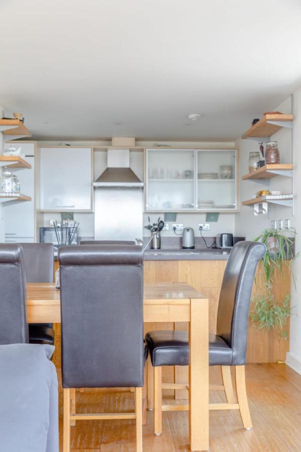 Apartment Lovely 2bd Flat With Balcony - Stoke Newington *