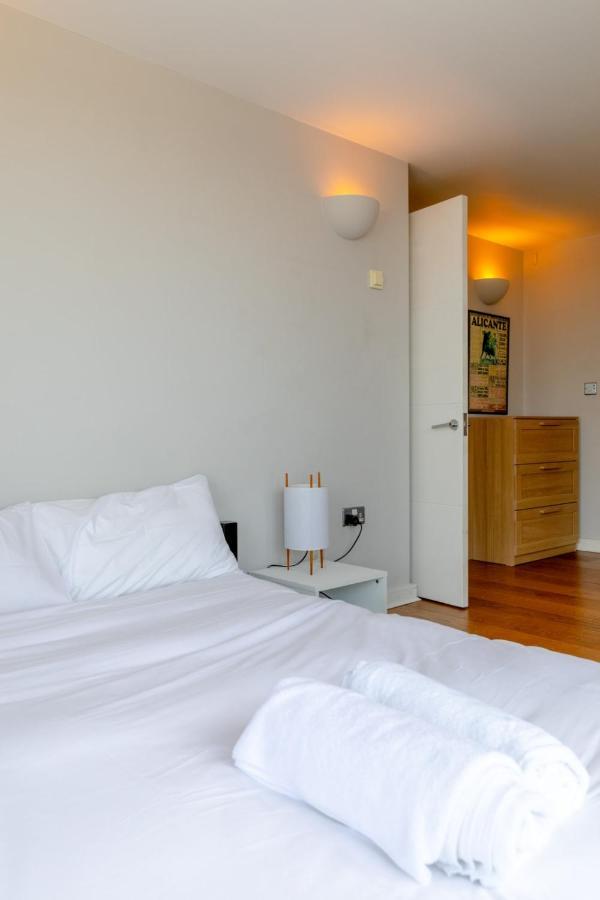 Lovely 2bd Flat With Balcony - Stoke Newington